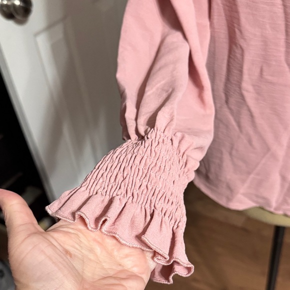 Elegant Pink Women's Top - Picture 3 of 4